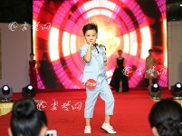 少儿模特大赛 看萌娃演绎精彩T台秀