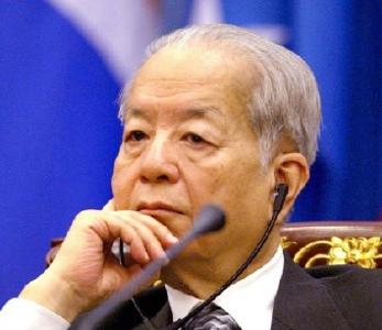 刚去世的国级领导人钱其琛，曾在海湾战争前劝萨达姆回头