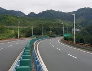 端午小长假首日未现车辆扎堆 十堰境内各条高速公路畅通