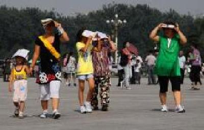 四川泸州遭热浪袭击最高温41.6℃ 蚊子被热死
