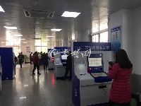 十堰交警推出智能自助机 30秒完成交通罚款