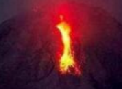 紧急提醒！巴厘岛火山再次喷发,中国公民应谨慎前往