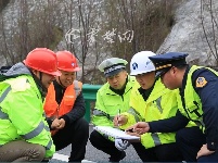 十襄随三市高速公路举行道路安全应急演练
