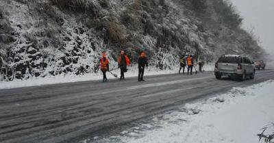 低温雨雪天气造成湖北45县市区153.46万人受灾 死亡2人