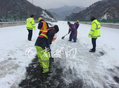 十堰多措应对雨雪冰冻灾害天气 确保群众生命财产安全