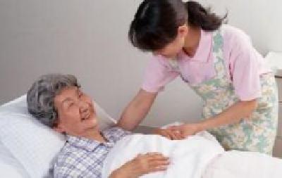 武汉春节家政缺口达10万人 过年9天4500元难聘顶班保姆