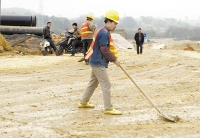 十堰市建管处加强建筑工地监管力度 强化工地扬尘防治 