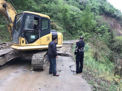 黄龙朱五路即日起封闭施工 过往车辆请绕行 