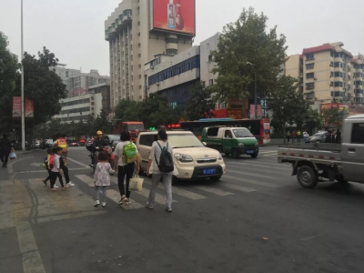 因为同一个动作，这194辆车被十堰交警曝光了！