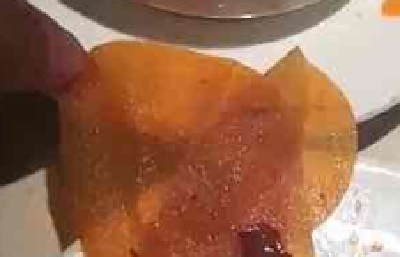 呕！海底捞门店火锅内疑现卫生巾：开始以为是肉