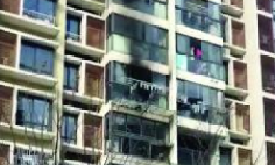 被子晒着火疑楼上乱扔烟头所致 男子起诉邻居获赔1万5