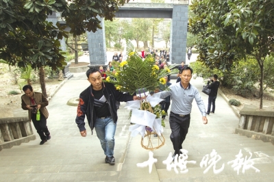 120多名铁道老兵集体来十堰 他们带着共同的心愿……