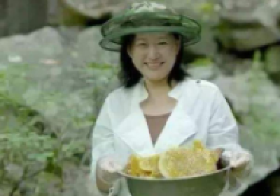那个火遍朋友圈卖蜂蜜的“杨霞”究竟是谁？必须查明白
