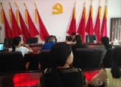 党旗在扶贫一线飘扬——张湾区党建引领脱贫攻坚侧记 