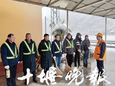 新春走基层 | 小花果火车站付长和：9年没回家过年