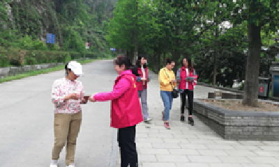 【文明旅游】志愿者在景区开展文明旅游劝导