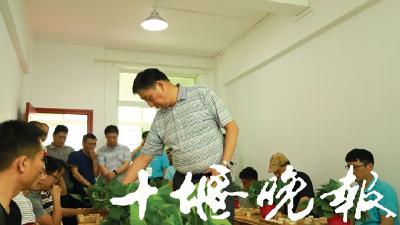 象棋特级大师柳大华：十堰棋类发展走上了快车道