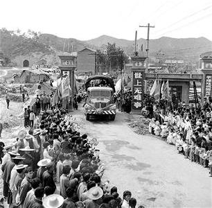 车城50年 | 10多万建设者用榔头和台钳“敲”出汽车
