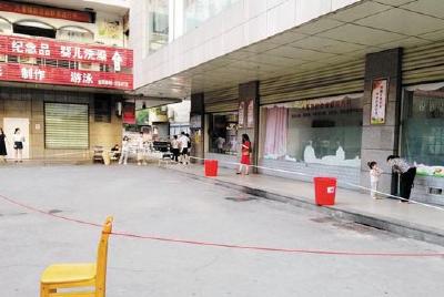 又双叒叕发生！五堰一小区26楼玻璃破裂坠落，幸好…
