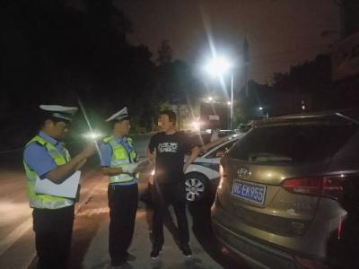 十堰交警重拳出击“追违清库”！上路必查，绝不含糊！