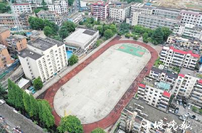 市十三中搬迁到车城高中老校区，不再设立高中部