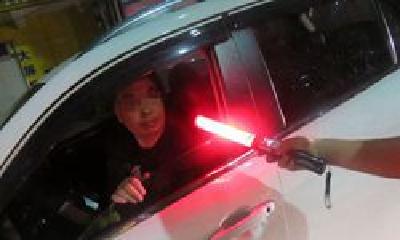 十堰交警全员上路保安全畅通 假期首日查处14名酒司机 