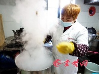 郧阳区数万袋中药包助力一线打赢阻击战