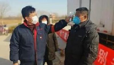 退休党员姜秀兰 防疫一线献余热