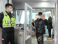 今晨，十堰武当山机场迎来复航后的首个航班
