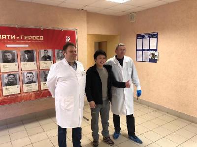 重庆小伙欧洲自驾遇疫情 20天睡车上赶路 刚到俄罗斯就被隔离  