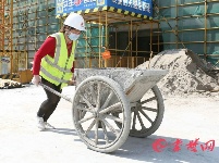 劳动节，致敬建筑工地上的“女汉子”