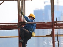 坚守工地赶工期！700多人选择这样过五一