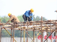 坚守工地赶工期！700多人选择这样过五一