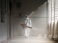 高考首日考试结束 十堰各考点进行消杀