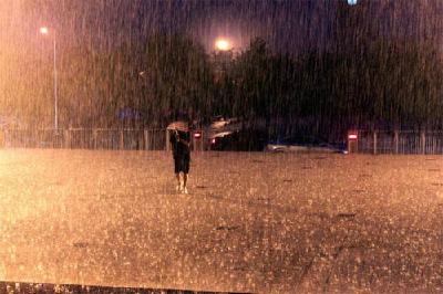 中央气象台继续发布暴雨黄警：9省市有大到暴雨，局地大暴雨