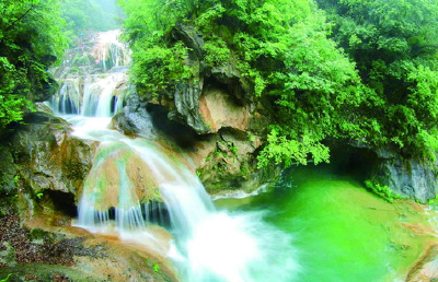 十堰消夏避暑游 |酷暑时节觅清凉 到这里看流泉飞瀑