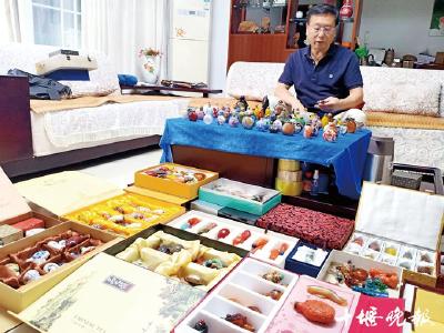 十堰男子20年收藏数百个鼻烟壶，小小壶身展现明清艺术之美