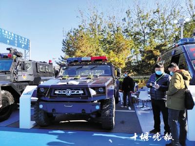 民用款东风猛士亮相北京警博会 计划明年3月正式投放市场