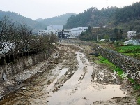 郧阳综合治理河道 水质达标率达到90%以上