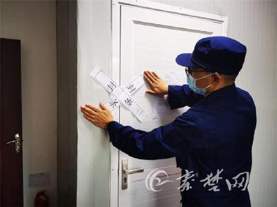 幼儿园使用易燃可燃材料搭建储物间 十堰消防依法查封 