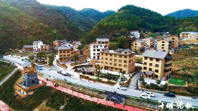 去郧西双石沟民俗村 看诗意田园体验民俗