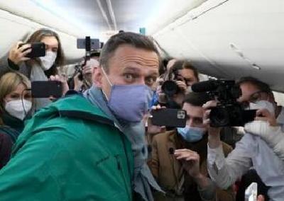 俄罗斯多地爆发非法游行，俄外交部警告美方：勿干涉内政