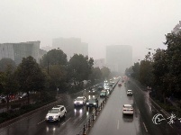 降雨降温天气来了 为十堰除霾洗尘