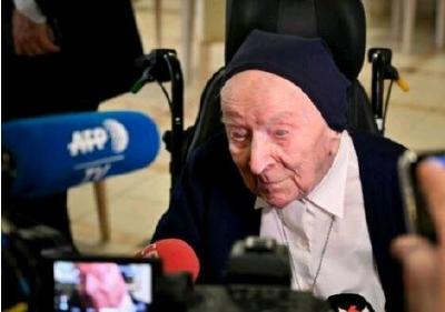 世界第二长寿老人感染新冠后康复，明日将迎117岁生日