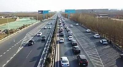十堰春节假期投入营运客车7954辆 客运量136846人次