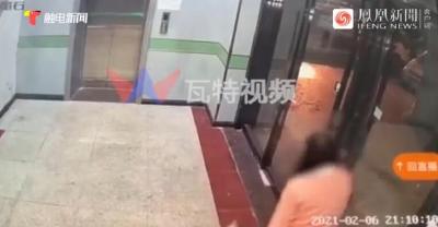 货拉拉跳窗身亡女孩搬家视频曝光：进出约10趟