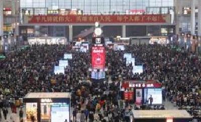 4月3日全国铁路旅客发送量创新高 4日预计发送925万人次