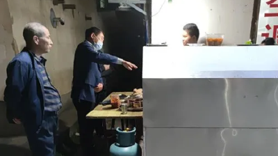 郧西夜市用煤还是用气？市生态环境局郧西分局开展专项治理