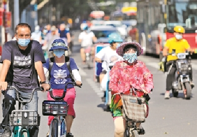 天气太热不想戴口罩？专家提醒注意“防疫几件事”