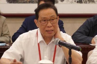 钟南山：中国新冠疫苗覆盖率年底可达80%，产能需加强